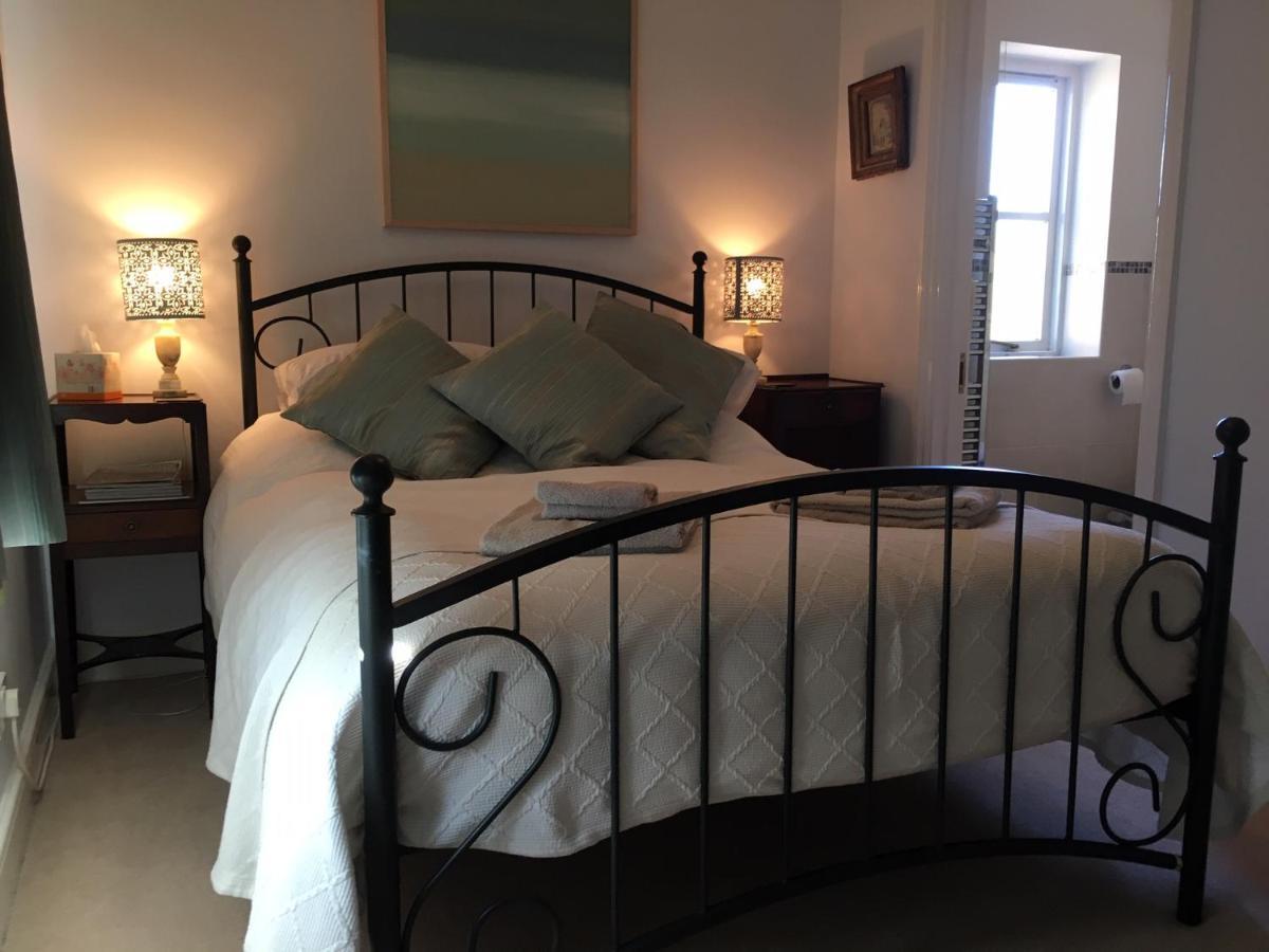 צ'יצ'סטר 5 Charlton Mill Way B&B מראה חיצוני תמונה