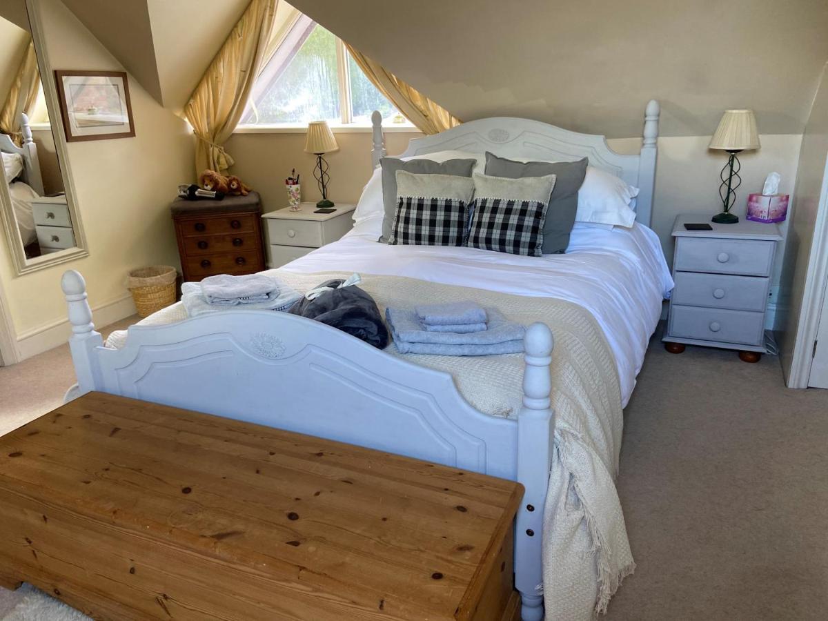צ'יצ'סטר 5 Charlton Mill Way B&B מראה חיצוני תמונה