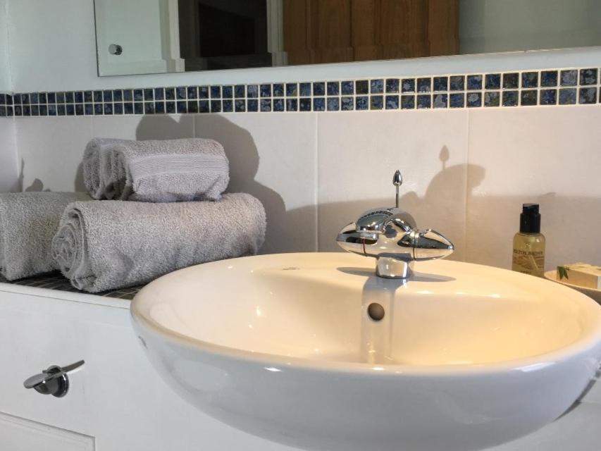 צ'יצ'סטר 5 Charlton Mill Way B&B חדר תמונה