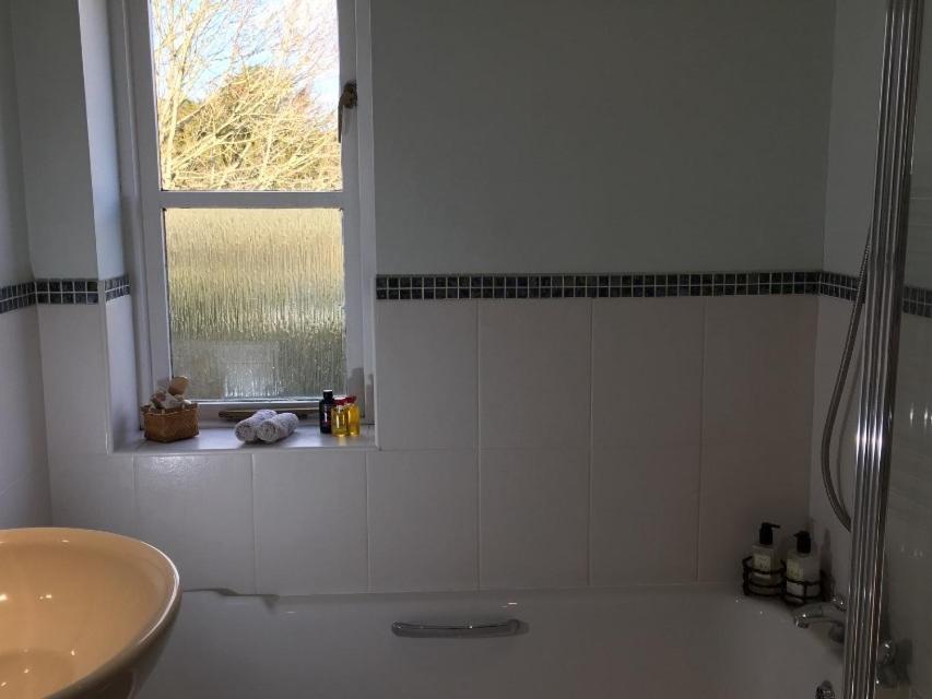 צ'יצ'סטר 5 Charlton Mill Way B&B חדר תמונה